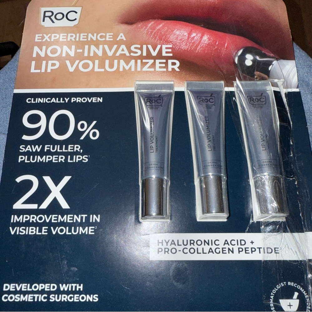 Lip Volumizer with Hyaluronic Acid - Silver